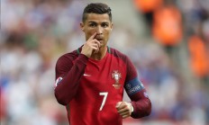 米兰体育-当玻利维亚遇见比利亚雷亚尔，厄德高的稳定输出哲学如何跨越足球世界的两极