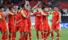 米兰体育app入口-包含亚洲足球盛事日益激烈，球队竞技势均力敌的词条