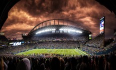 米兰体育网页版-范弗利特关键三分定乾坤，勇士战术压制马刺显深度