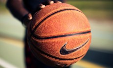 米兰捕鱼-绿茵与硬木的战术交响，从意甲焦点战到广东队的战术压制