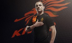 米兰体育-逆袭的火焰，阿隆索绝地反击，雷诺车队翻盘红牛二队点燃赛场