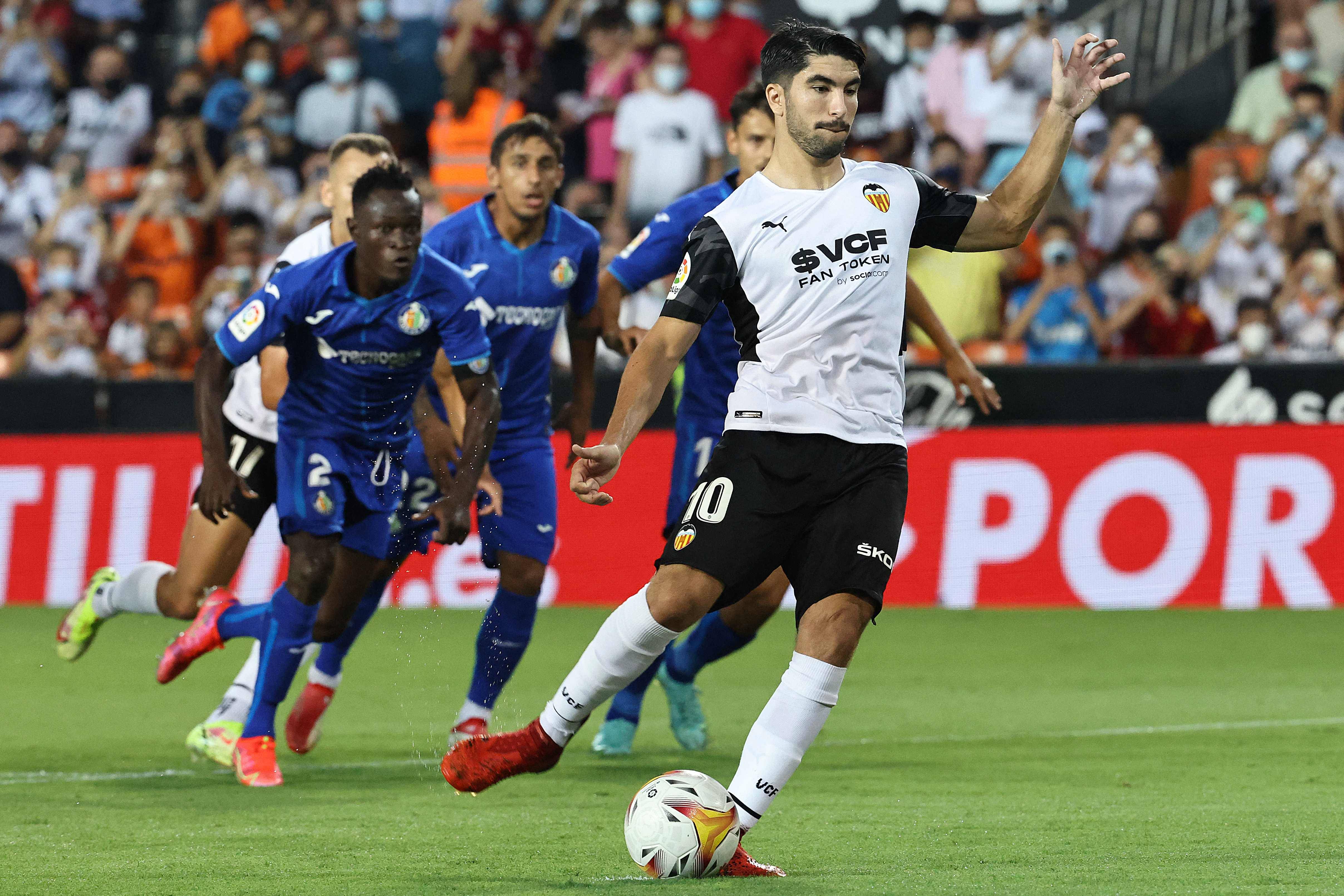 巴伦西亚豪取三分，继续保持不败战绩的简单介绍