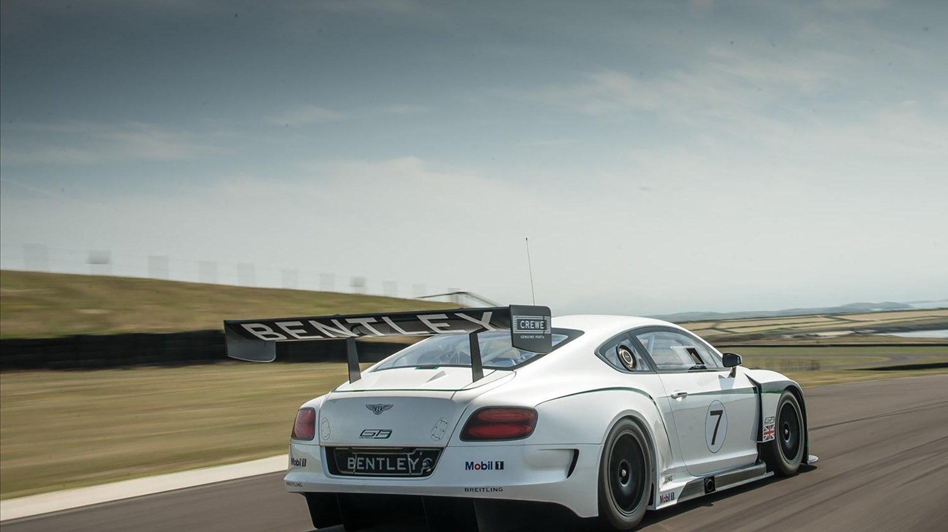 爵士血拼灰熊，恩比德关键进球定乾坤，一场跨越联盟的梦幻对决